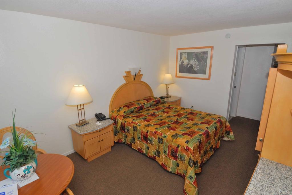 Parkway Inn Fresno Eksteriør bilde